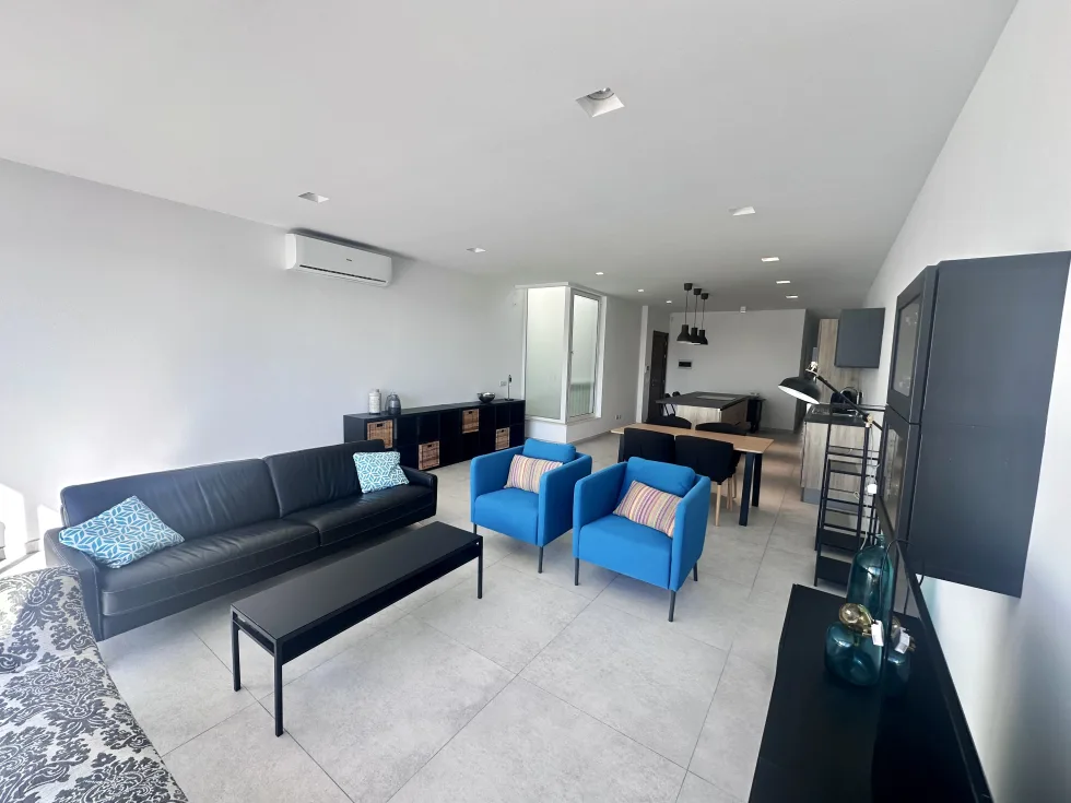 2 bed Penthouse For Rent in Sliema, Sliema - thumb 4