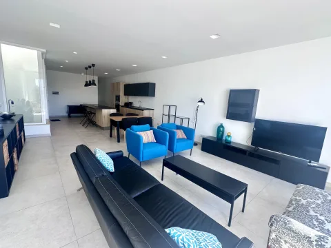 2 bed Penthouse For Rent in Sliema, Sliema - thumb 5