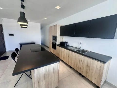 2 bed Penthouse For Rent in Sliema, Sliema - thumb 7