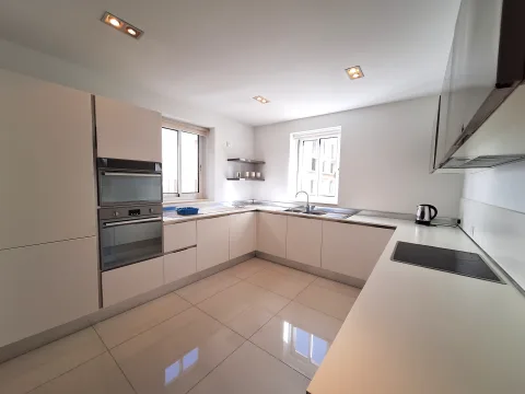 3 bed Apartment For Rent in Sliema, Sliema - thumb 4