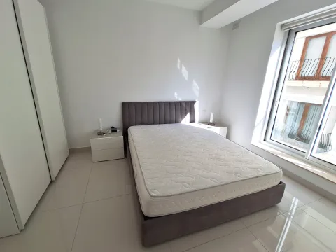 3 bed Apartment For Rent in Sliema, Sliema - thumb 8