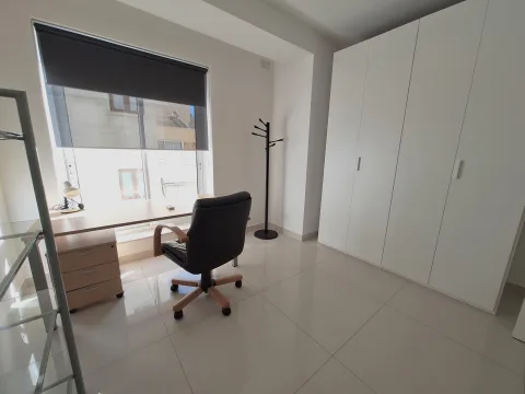 3 bed Apartment For Rent in Sliema, Sliema - thumb 9