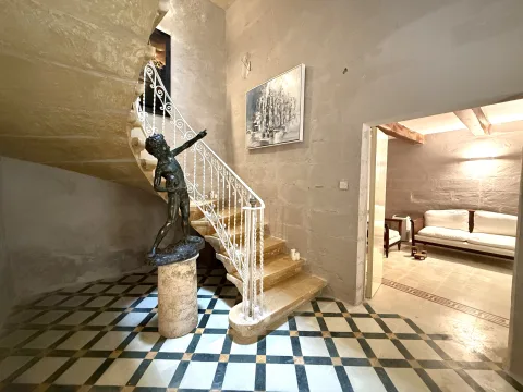 2 bed Town House For Rent in Mdina, Mdina - thumb 1