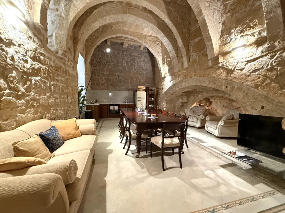 2 bed Town House For Rent in Mdina, Mdina - thumb 2