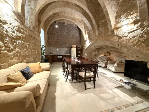 2 bed Town House For Rent in Mdina, Mdina - thumb 2