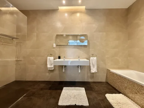 4 bed Town House For Rent in Sliema, Sliema - thumb 10