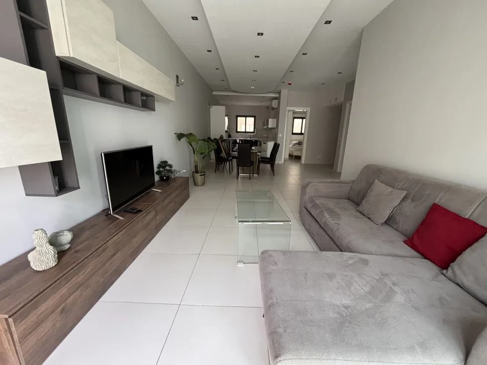 2 bed Apartment For Rent in St Julian's, St Julian's - thumb 1