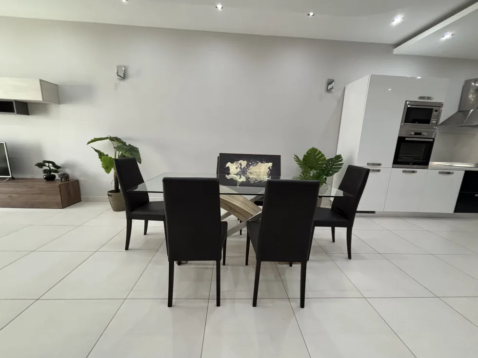 2 bed Apartment For Rent in St Julian's, St Julian's - thumb 4