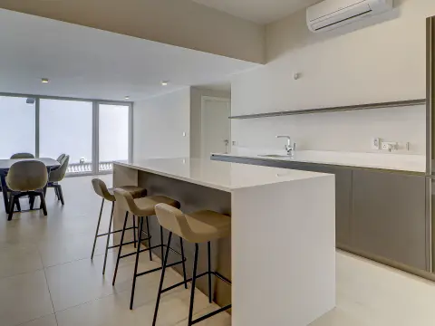 6 bed Villa For Rent in Bahar ic-Caghaq, Bahar ic-Caghaq - thumb 12