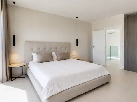 6 bed Villa For Rent in Bahar ic-Caghaq, Bahar ic-Caghaq - thumb 23