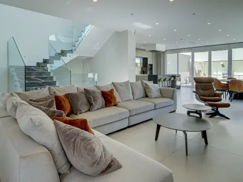 6 bed Villa For Rent in Bahar ic-Caghaq, Bahar ic-Caghaq - thumb 6