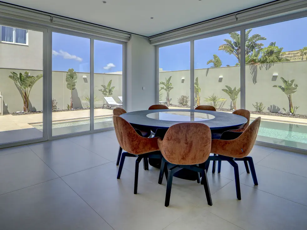 6 bed Villa For Rent in Bahar ic-Caghaq, Bahar ic-Caghaq - thumb 9