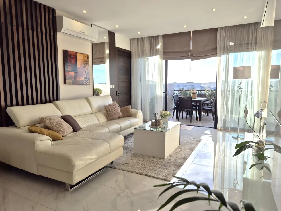 3 bed Penthouse For Rent in Qawra, Qawra - thumb 3