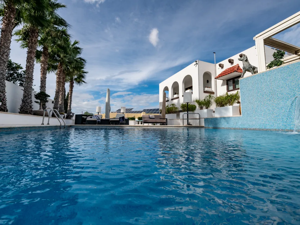 6 bed Villa For Sale in Naxxar, Naxxar - thumb 2