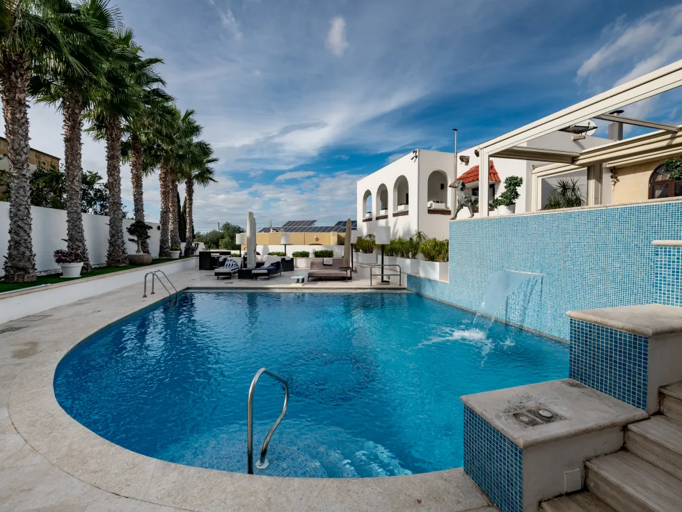 6 bed Villa For Sale in Naxxar, Naxxar - thumb 3