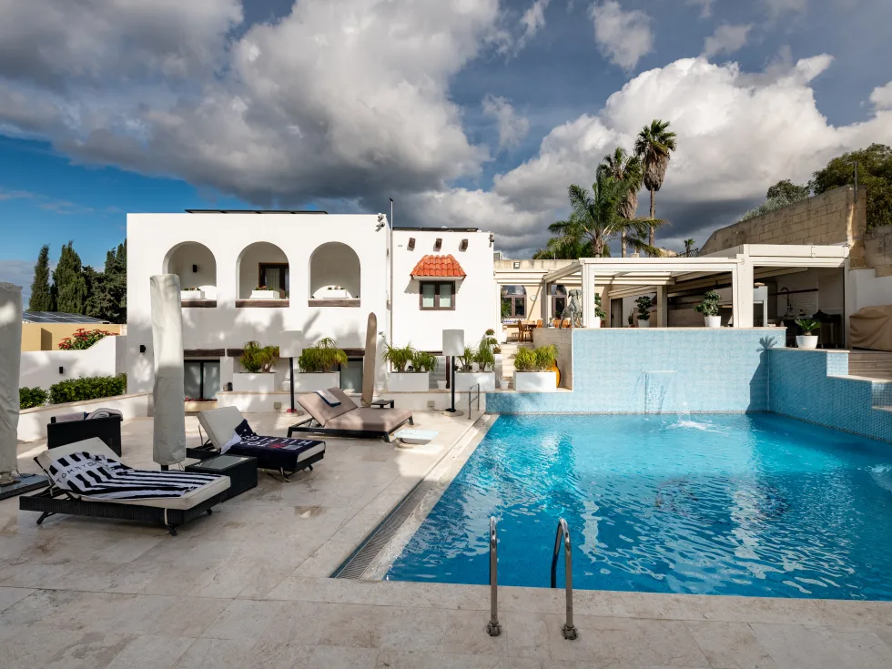 6 bed Villa For Sale in Naxxar, Naxxar - thumb 4