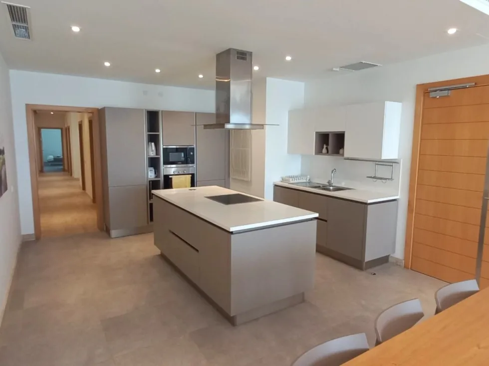 2 bed Apartment For Rent in Sliema, Sliema - thumb 4