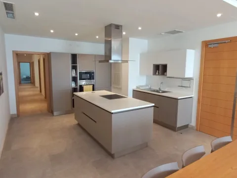 2 bed Apartment For Rent in Sliema, Sliema - thumb 4