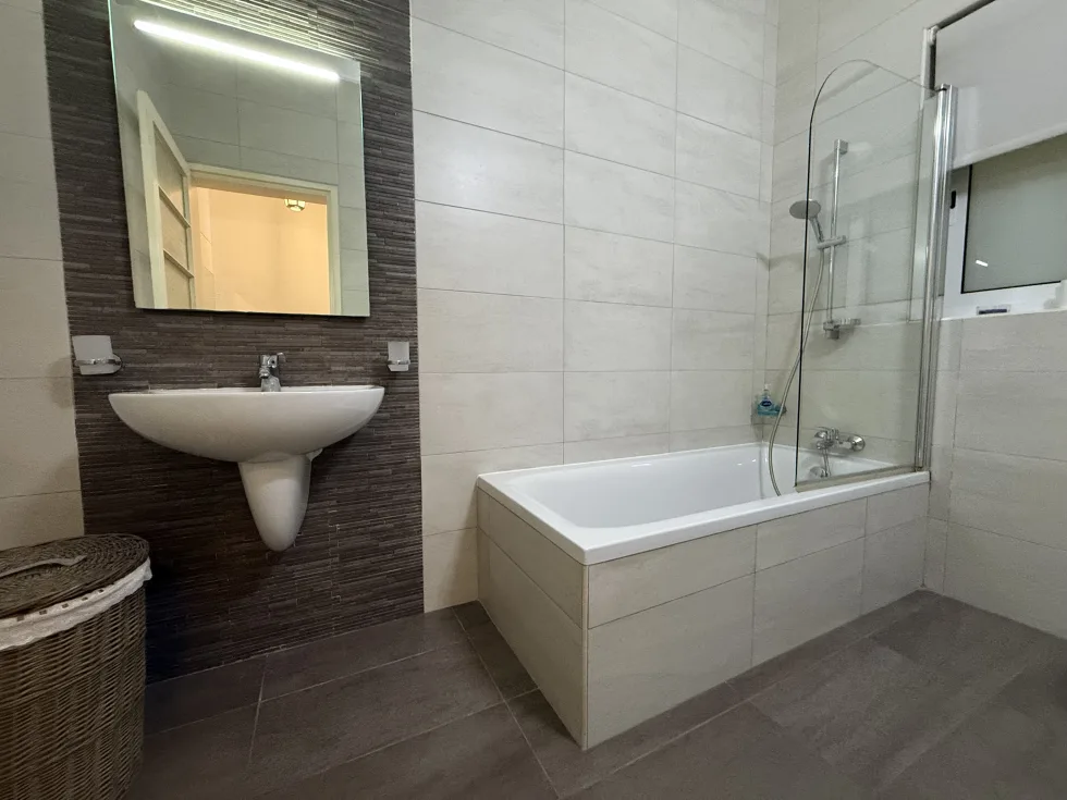 2 bed Apartment For Rent in Ta' Xbiex, Ta' Xbiex - thumb 10