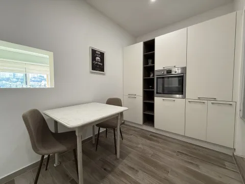 2 bed Apartment For Rent in Ta' Xbiex, Ta' Xbiex - thumb 5