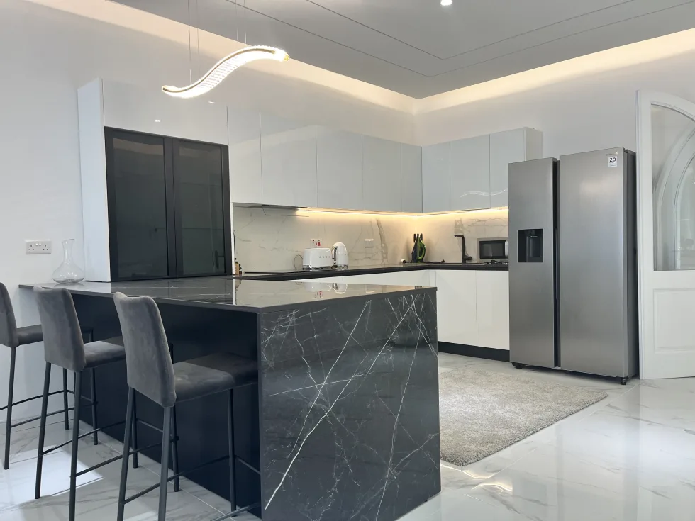 3 bed Apartment For Rent in St Julian's, St Julian's - thumb 3