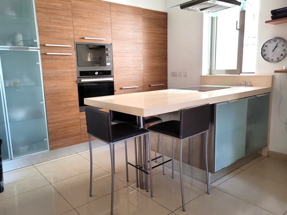 3 bed Apartment For Rent in Sliema, Sliema - thumb 5