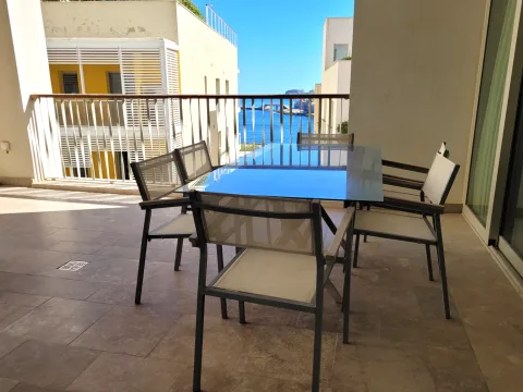 3 bed Apartment For Rent in Sliema, Sliema - thumb 8