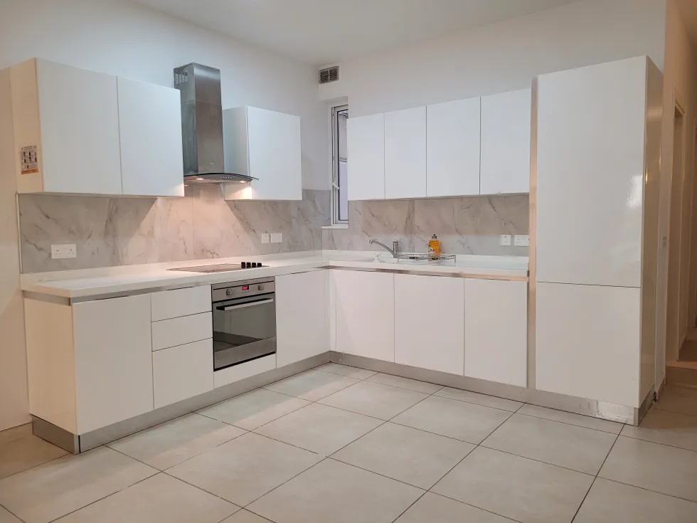 3 bed Apartment For Rent in Sliema, Sliema - thumb 3