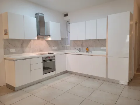 3 bed Apartment For Rent in Sliema, Sliema - thumb 3