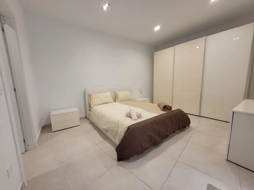 3 bed Apartment For Rent in Sliema, Sliema - thumb 4