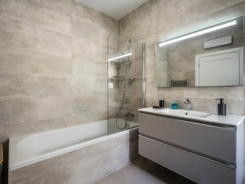 2 bed Apartment For Rent in Sliema, Sliema - thumb 14