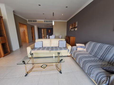 2 bed Apartment For Rent in St Julian's, St Julian's - thumb 2