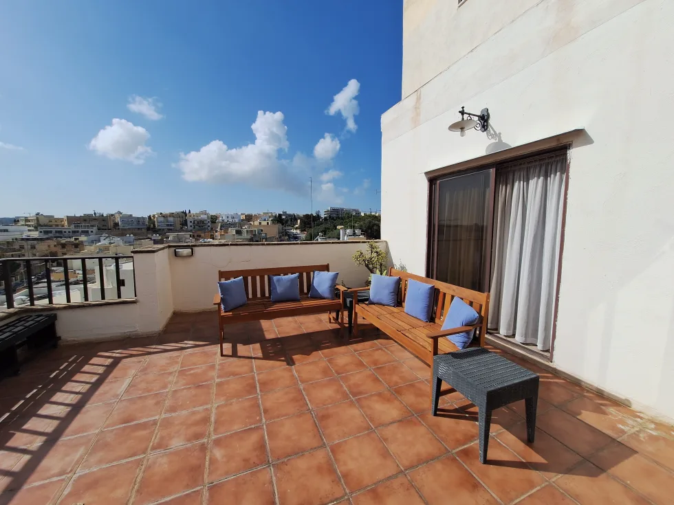 3 bed Apartment For Rent in Gzira, Gzira - thumb 1