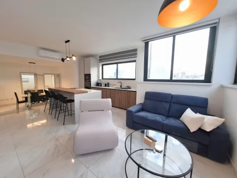 2 bed Penthouse For Rent in Balzan, Balzan - thumb 2