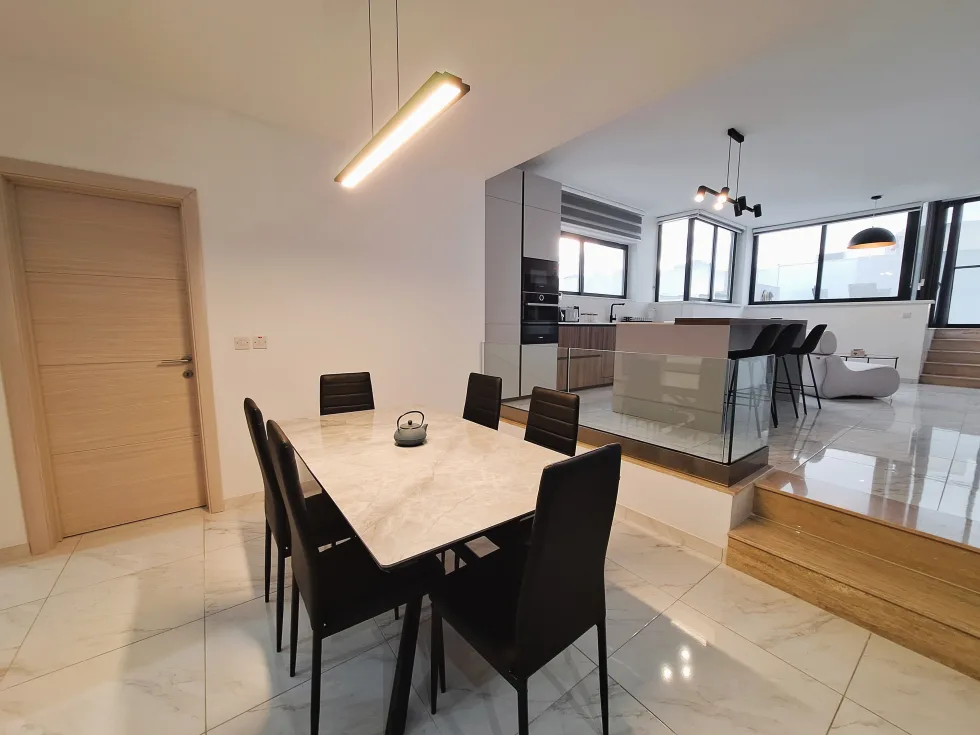 2 bed Penthouse For Rent in Balzan, Balzan - thumb 5