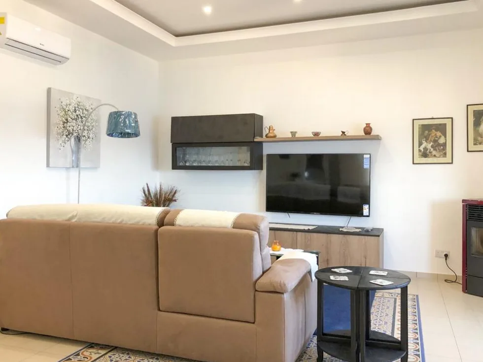 3 bed Apartment For Rent in Sliema, Sliema - thumb 4