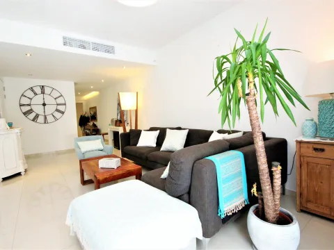 3 bed Apartment For Rent in St Julian's, St Julian's - thumb 2