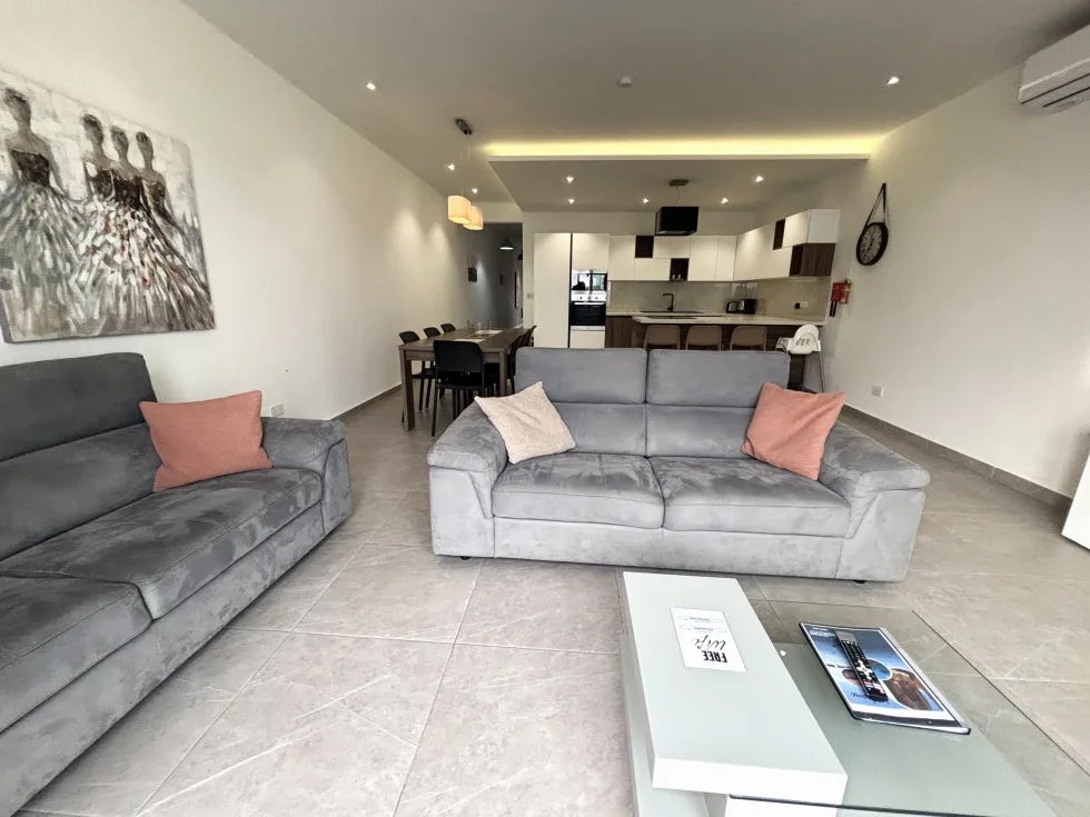 3 bed Penthouse For Rent in Sliema, Sliema - thumb 2