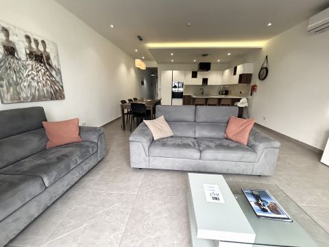 3 bed Penthouse For Rent in Sliema, Sliema - thumb 2