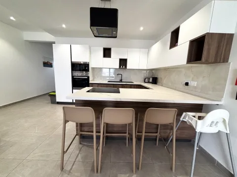 3 bed Penthouse For Rent in Sliema, Sliema - thumb 5