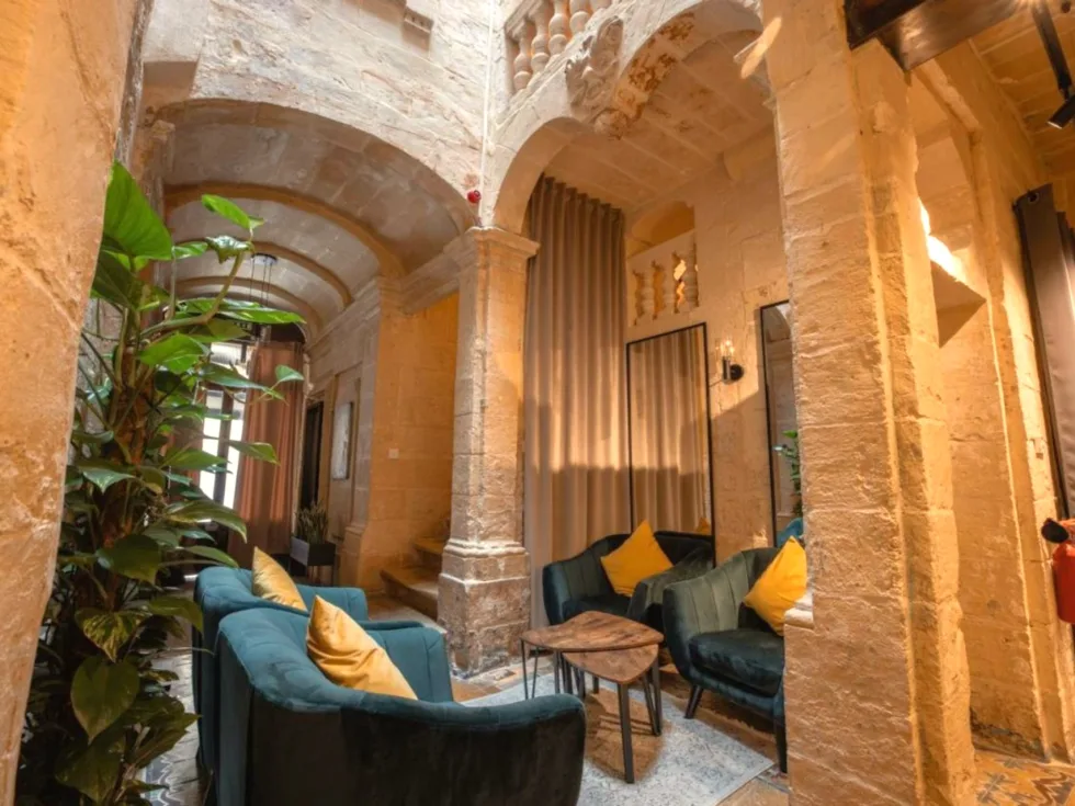 4 bed Palazzo For Rent in Valletta, Valletta - thumb 2