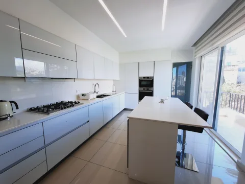 3 bed Apartment For Rent in St Julian's, St Julian's - thumb 5