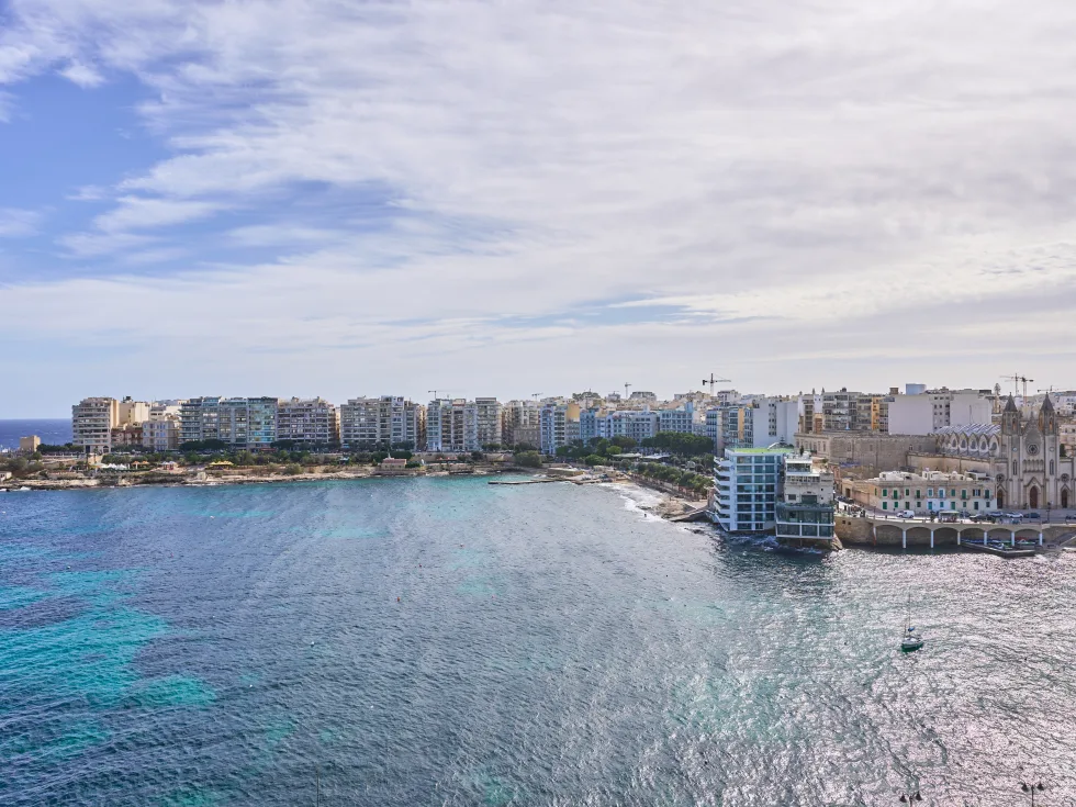 3 bed Penthouse For Rent in St Julian's, St Julian's - thumb 4