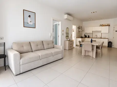 2 bed Apartment For Rent in St Julian's, St Julian's - thumb 2