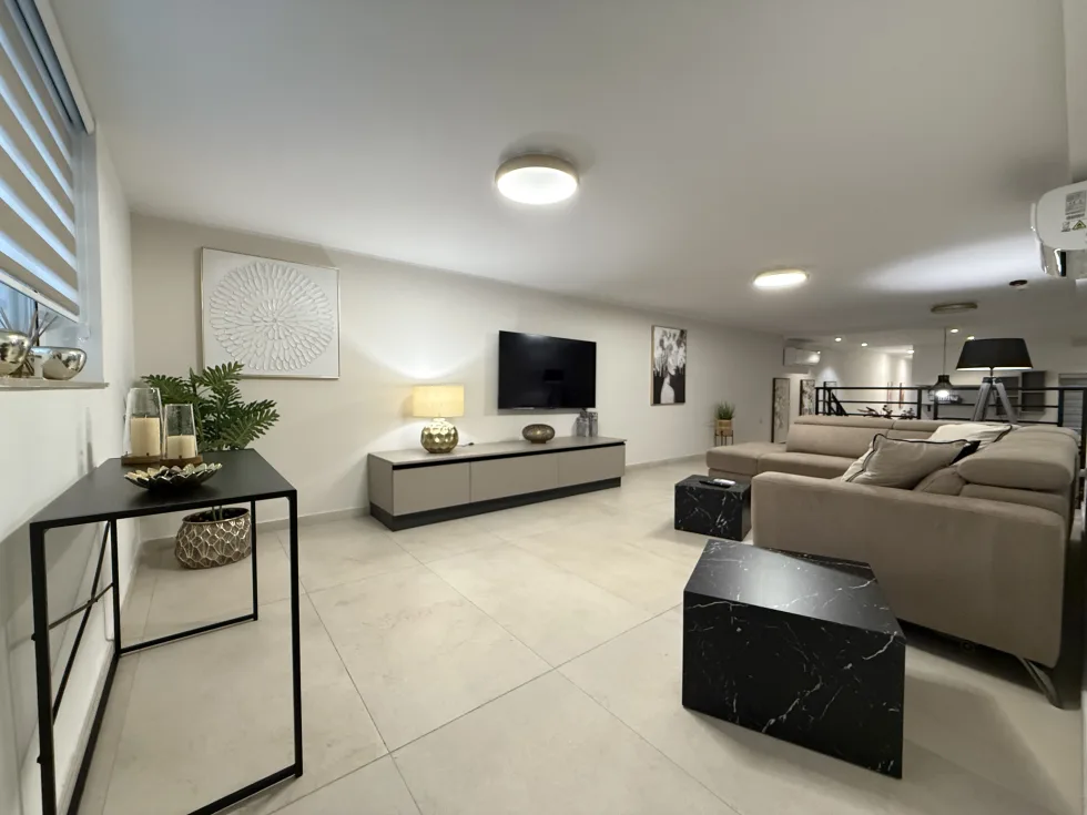 2 bed Maisonette For Rent in Sliema, Sliema - thumb 1