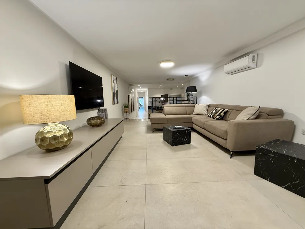 2 bed Maisonette For Rent in Sliema, Sliema - thumb 2