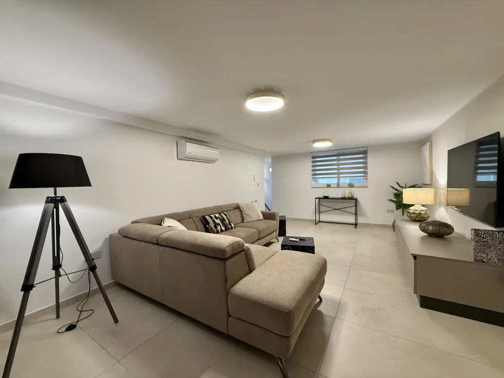 2 bed Maisonette For Rent in Sliema, Sliema - thumb 3