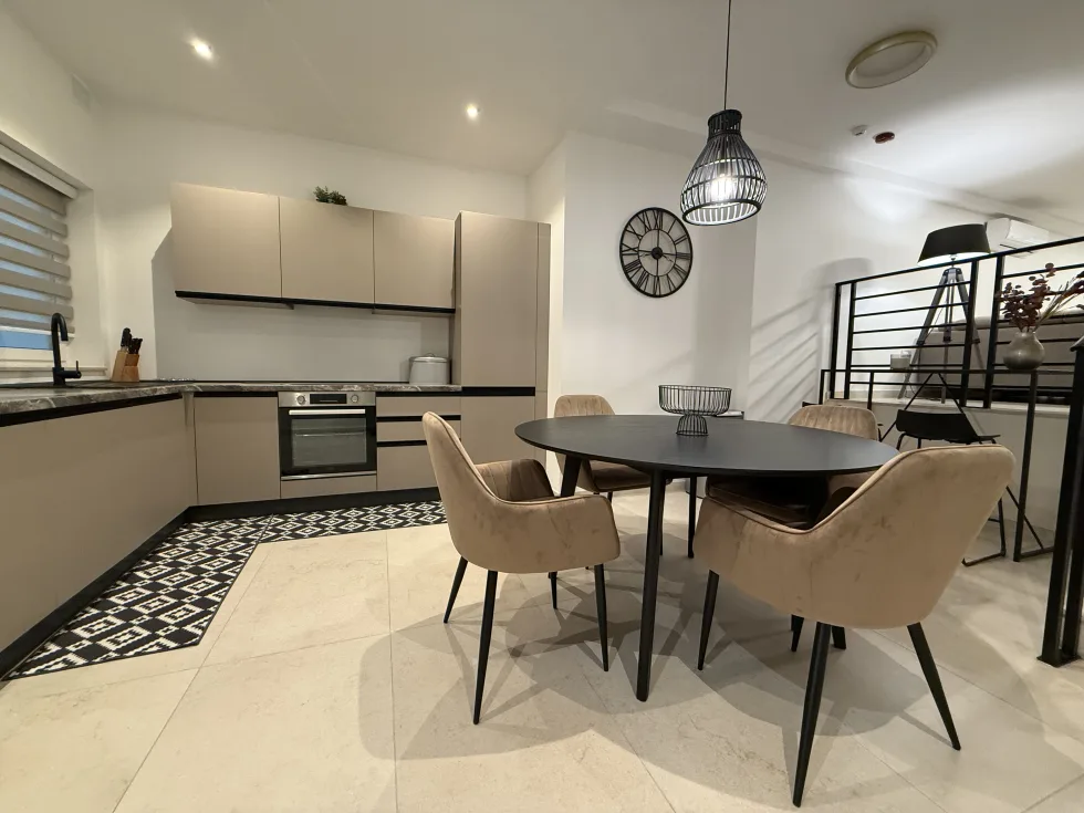 2 bed Maisonette For Rent in Sliema, Sliema - thumb 4