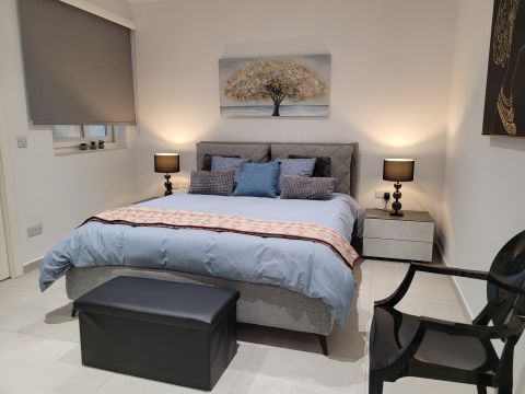 2 bed Apartment For Rent in Sliema, Sliema - thumb 15