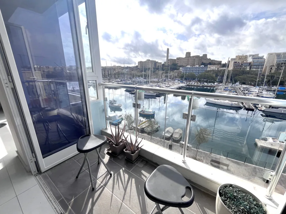 2 bed Apartment For Rent in Ta' Xbiex, Ta' Xbiex - thumb 1